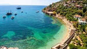 Antalya’da 21 Nisan’da Yaz Havası Devam Ediyor: Güneşli ve Sıcak Gün