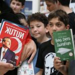 Kepez’de eğitimde dayanışma köprüsü: Kitap Kumbaraları kuruldu